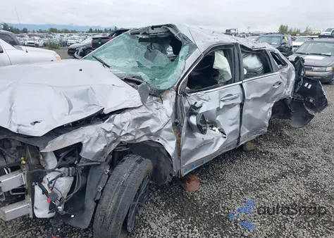 2019 Jeep Cherokee Latitude Plus 4X4 z USA, uszkodzony, nr VIN 1C4PJMLX8KD107272